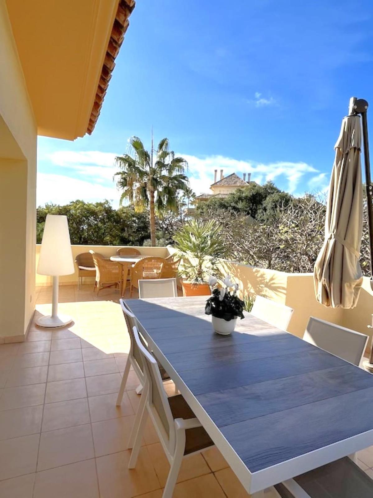 Penthouse Duplex 3 Chambres, Vue A Elviria Apartment Marbella
